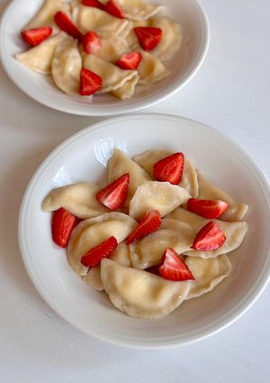 Вареники з сиром кисломолочним/ з вишнями