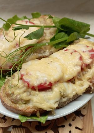 Бутерброди з фаршем в духовці