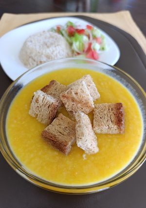 Гарбузовий крем-суп з вершками