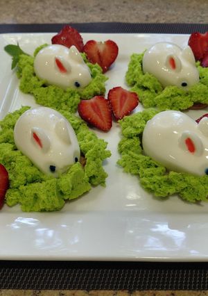 Десерт "Кролики на галявині"