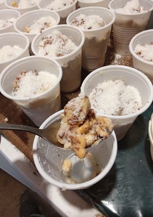 Десерт в стаканчике