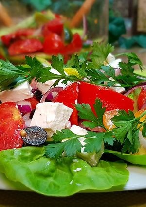 Греческий салат - простой рецепт