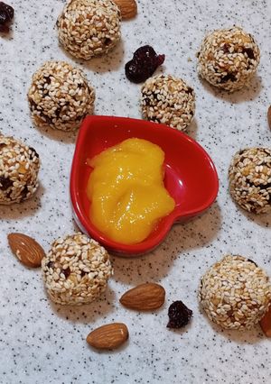 Домашні цукерки з мигдалем і журавлиною