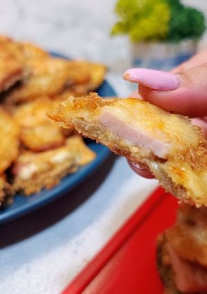 Запечені бутербродики з баклажанів з шинкою та сиром