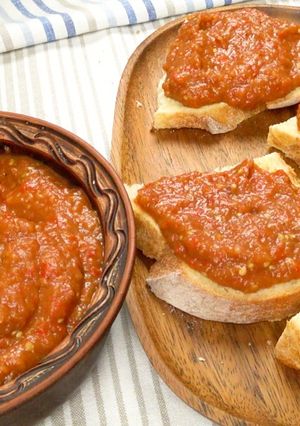 Икра из запеченных баклажанов. Простая и вкусная закуска