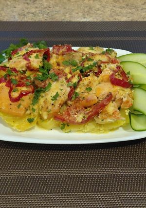 Картопля з червоною рибою в духовці