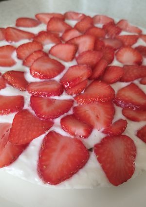 Полуничний тортик