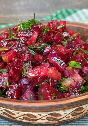 Простий салат з буряку на кожен день/Смачний салат до вашого столу/Українська кухня