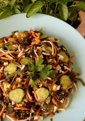 Салат з морською капустою