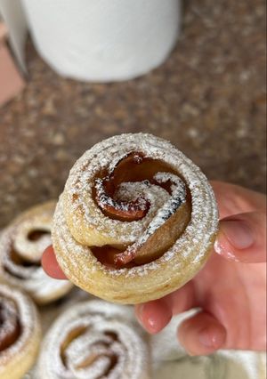 Слойки з яблуками за 15 хвилин