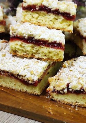 Тертий пиріг з варенням — той самий, з дитинства