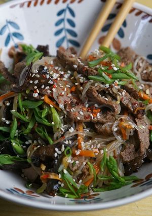 Фунчоза з яловичиною та овочами