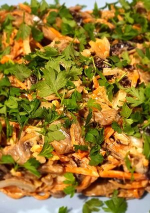 Цей салат з грибами стане хітом будь-якого свята