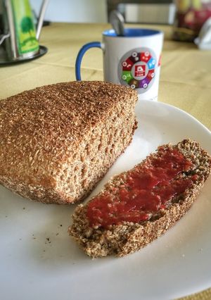 Цільнозерновий хліб на сухих дріжджах – найпростіший рецепт