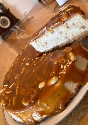 Чизкейк с солёным арахисом и сладкой карамелью это просто объедение )