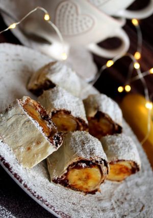 Швидкий десерт з лаваша з бананом і шоколадом