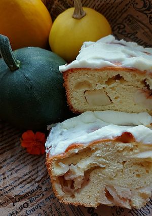 Шарлотка с яблоками простейшая