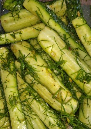 Швидкі огірки за 5 хвилин