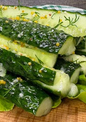 Як зробити малосольні огірки хрумкими! Достатньо додати один інгредієнт-смак літа гарантовано)