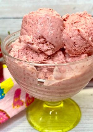 Як приготувати полуничне морозиво вдома/Простий рецепт з 3-х інгредієнтів/Смачніше ніж в магазині)