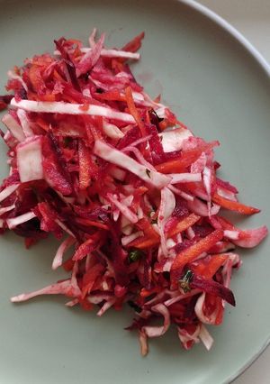 Витаминный салат "Метёлка"