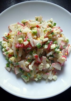 Весенний салат с редиской