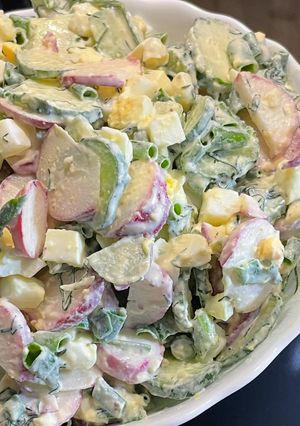 Весняний салат з редиски