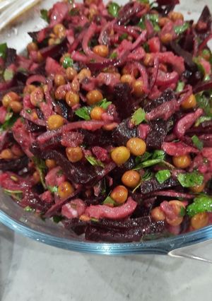 Вкусный салатик с селёдкой