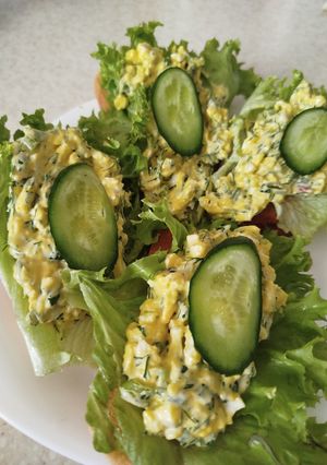 Весняні канапки