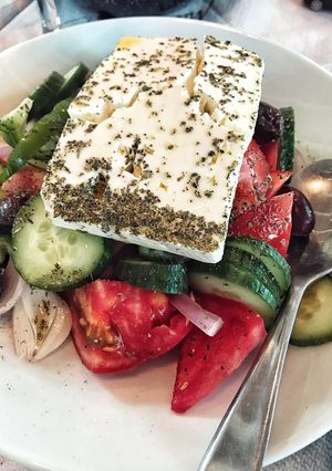 Греческий салат оригинальный