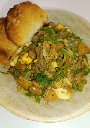 Гарячий салат з курячих шлунків