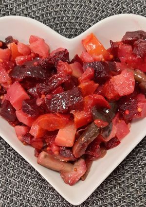 Вінегрет з квашеними опеньками