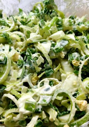 Вітамінний салат з порою