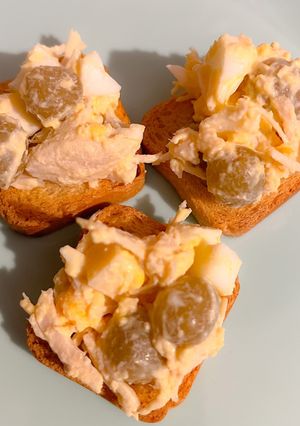 Закусочний салатик на грінках