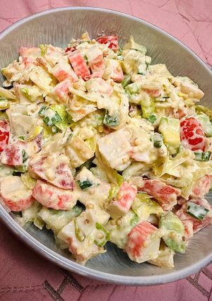 Крабовый салат с авокадо