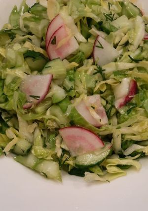 Легкий весняний салат