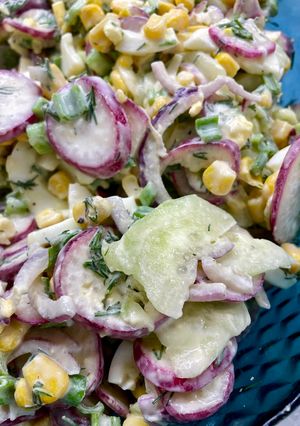 Літній овочевий салат з кукурудзою