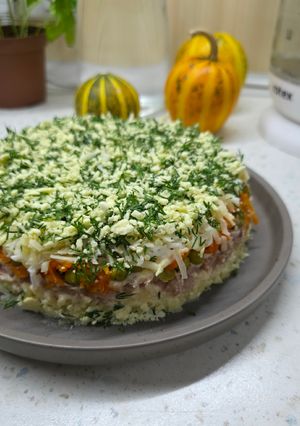 Салат Мімоза з тунцем і горошком