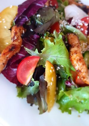 Салат з нектарином