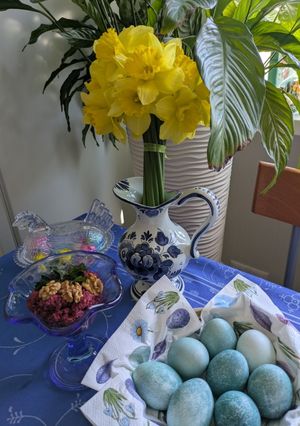 Салат з молодого буряка та грецьких горіхів