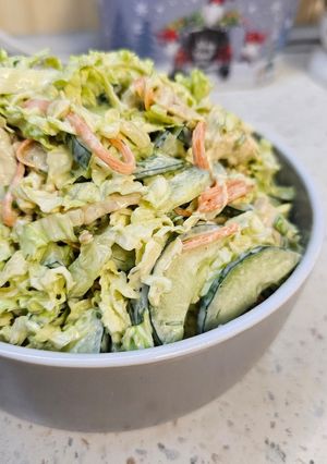 Салат з обсмаженою індичкою і морквою