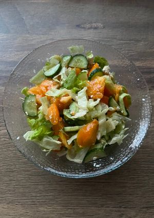 Салат з овочами та сиром фета