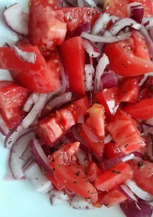 Салат з помідорами