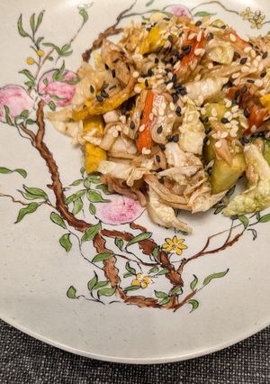 Салат з пекінської капусти та огірка