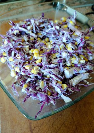 Салат з фіолетової капусти