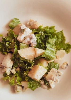 Салат з яблуком і сиром