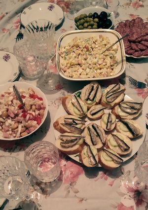 Салат из крабовых палочек с ананасом