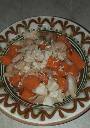 Салат из тыквы с фасолью