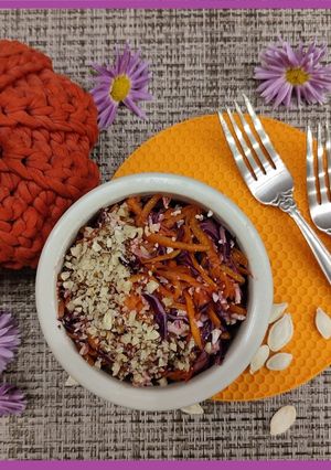 Салат из тыквы и двух видов капусты