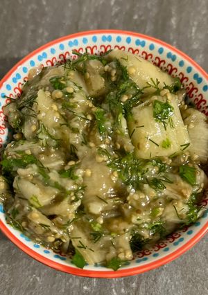 Салат із запечених баклажанів